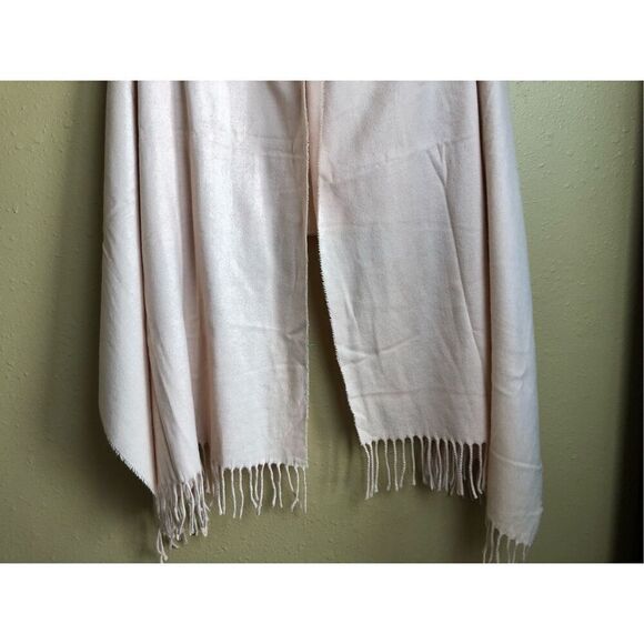 Made In Italy Women’s Pink Scarf 27”x74” - Picture 5 of 8